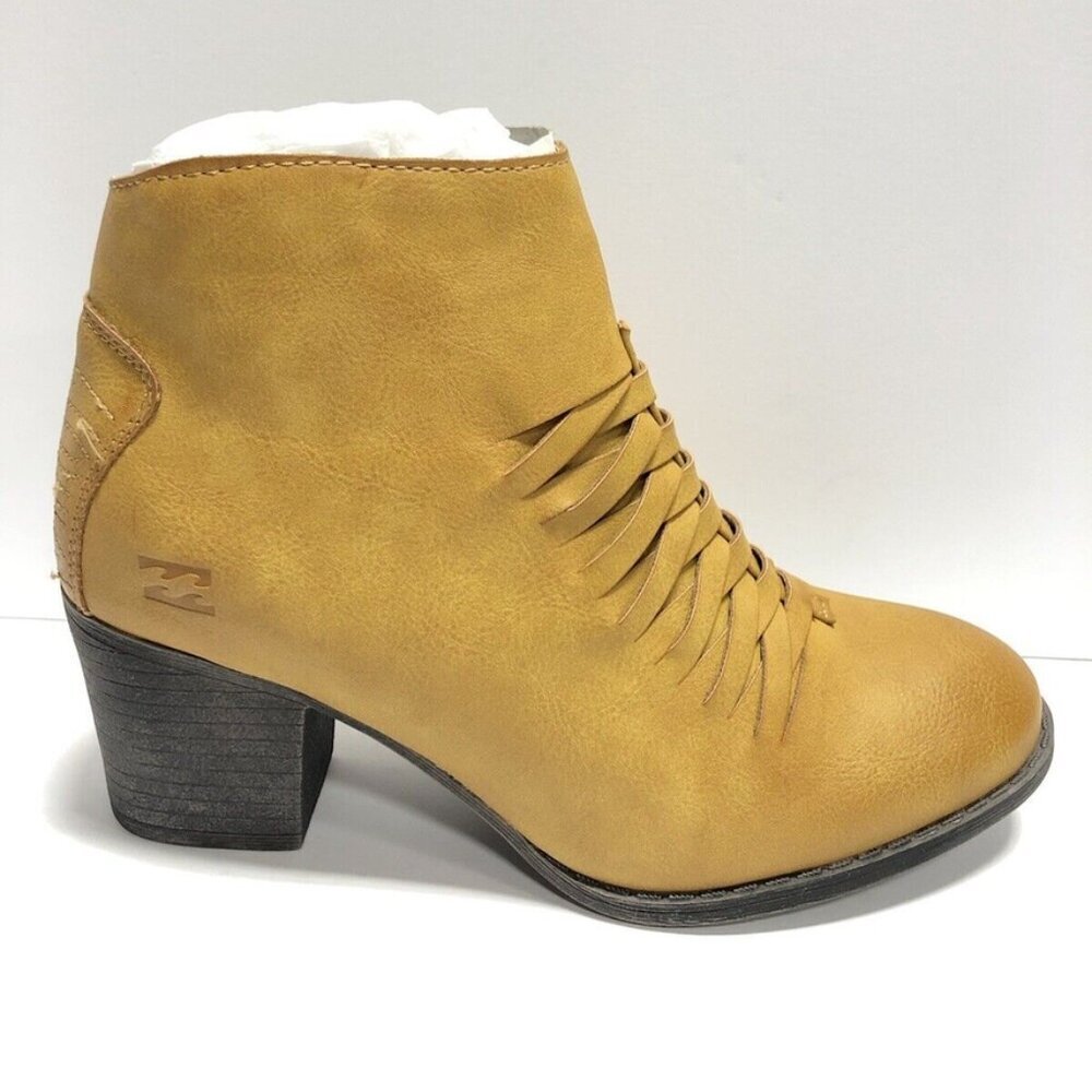 Billabong Women’s Sea You There Boot Gold Size 6 M